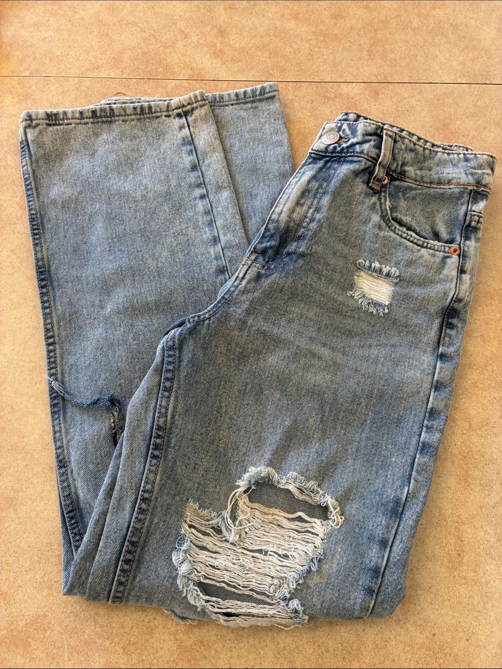 Aeropostale Light Wash Ripped Distressed 90's Baggy High Rise Straight-Leg Jeans